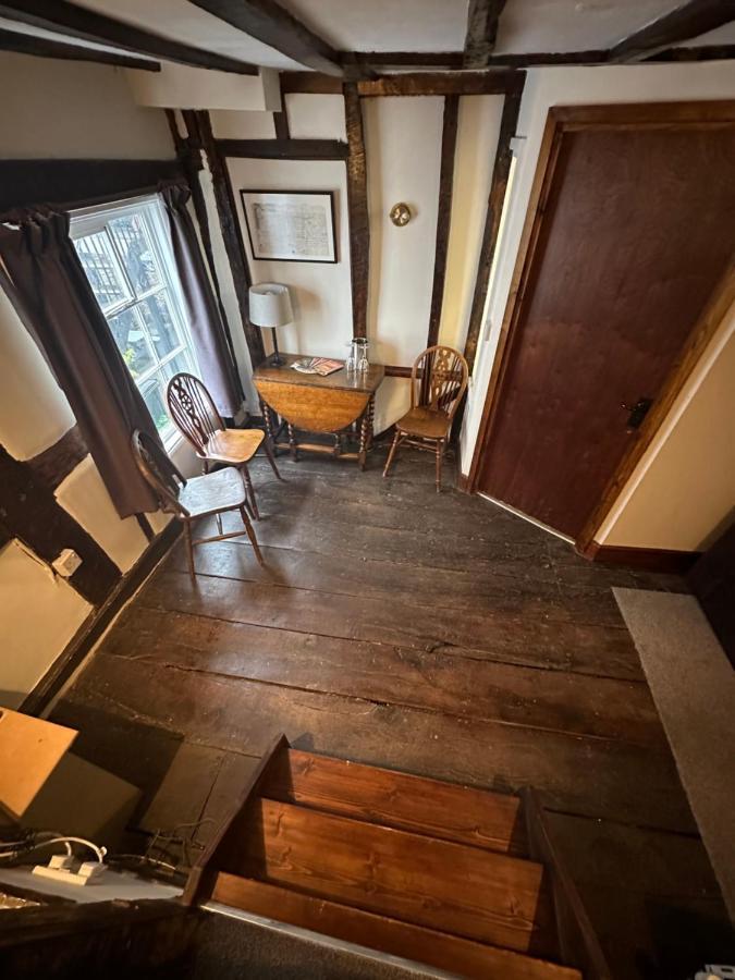 36 Heritage House Кингтон Экстерьер фото